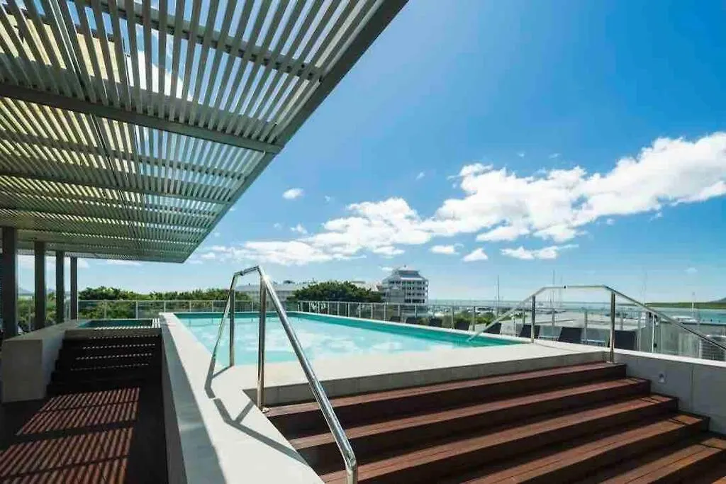 Oasis At Harbour Lights Cairns Apartment 0*,